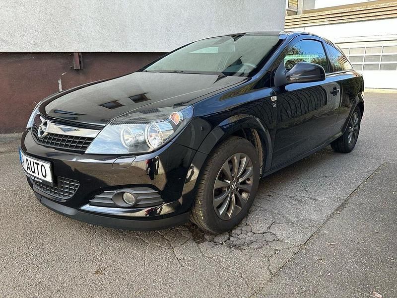 Schwarz Gebraucht 2010 Opel Astra GTC Edition Coupé | 3.490 € (Fairer Preis) - Bild 1/4