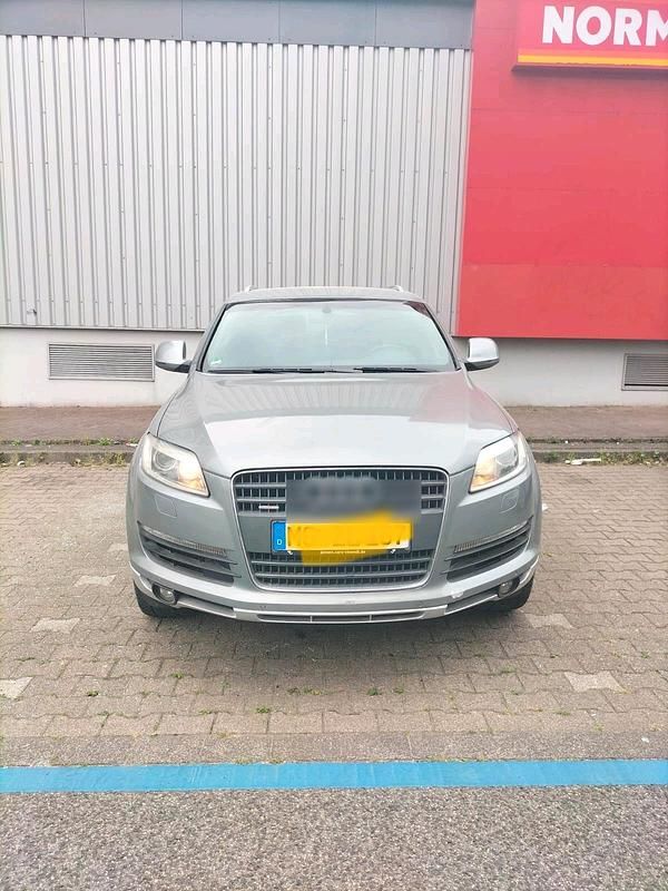 Grau Gebraucht 2006 Audi Q7 SUV | 8.500 € (Fairer Preis) - Bild 1/4
