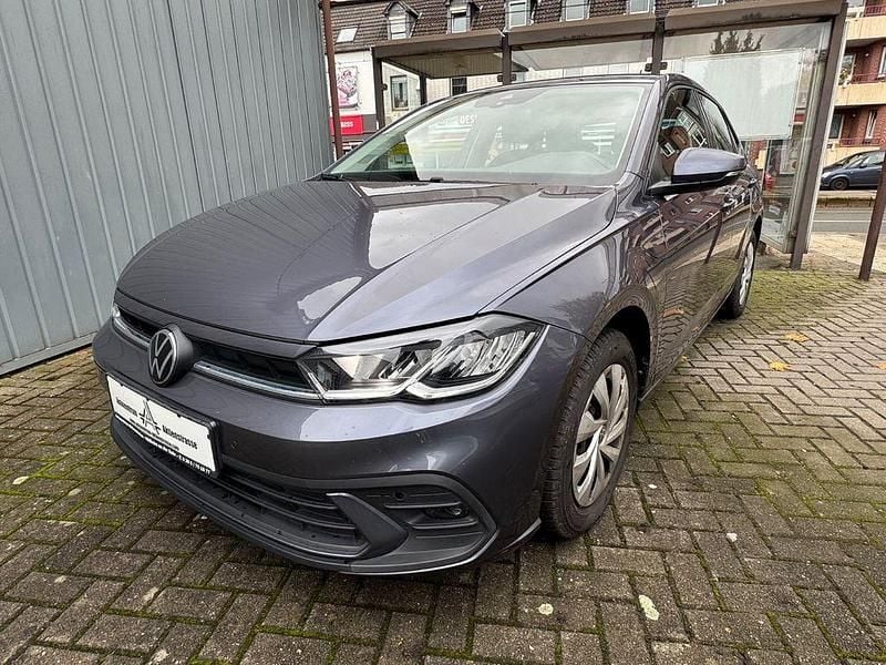 Grau Gebraucht 2023 VW Polo Limousine | 14.799 € (Guter Preis) - Bild 1/4