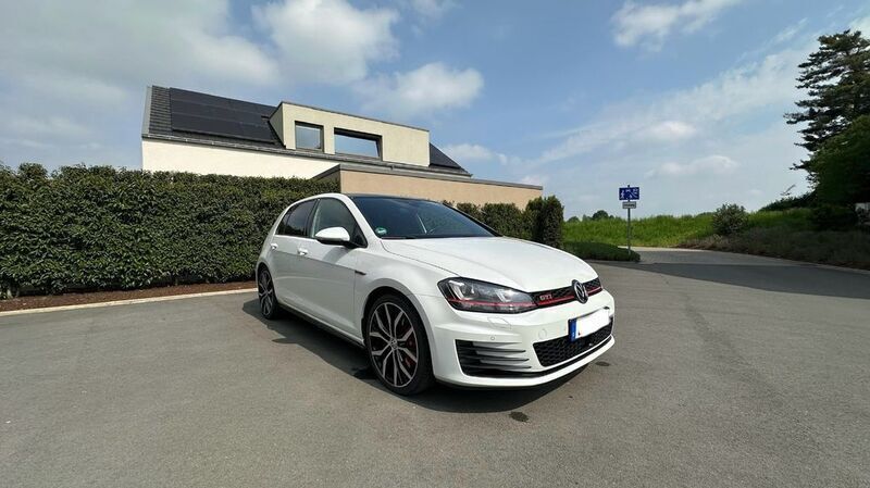 Weiß Gebraucht 2017 VW Golf VII GTI Limousine | 22.000 € (Fairer Preis) - Bild 1/4
