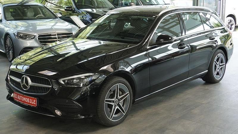 Schwarz Gebraucht 2022 Mercedes C300e Avantgarde Limousine | 34.991 € (Superpreis) - Bild 1/4