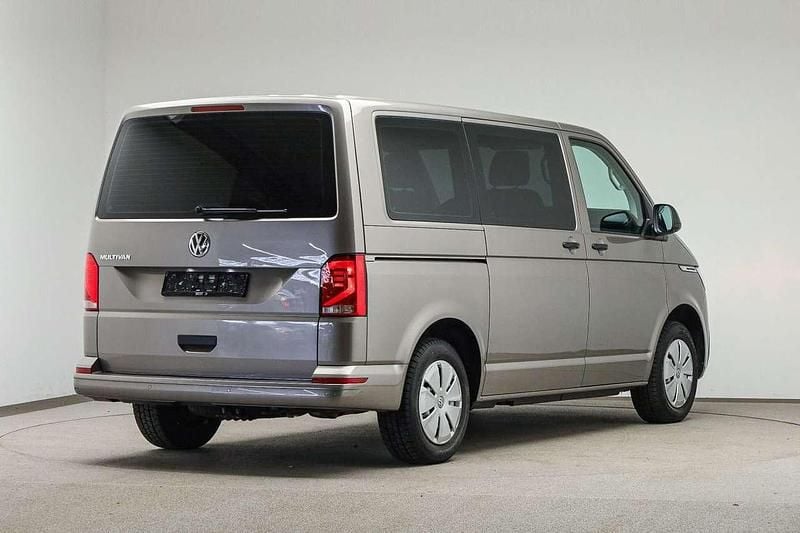 Gebraucht VW Multivan Trendline 110 PS (80 kW) 2021 Mojave beige metallic Van / Kleinbus