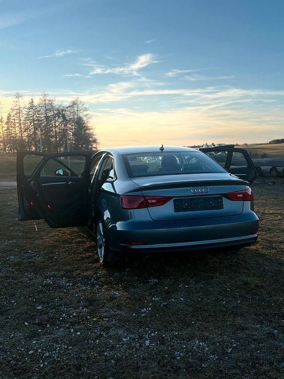 Gebraucht Audi A3 Ambition 125 PS (91 kW) 2015 Grau Limousine