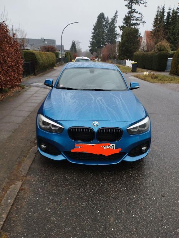 Blau Gebraucht 2017 BMW 120 M Sport Kleinwagen | 11.000 € (Guter Preis) - Bild 1/4
