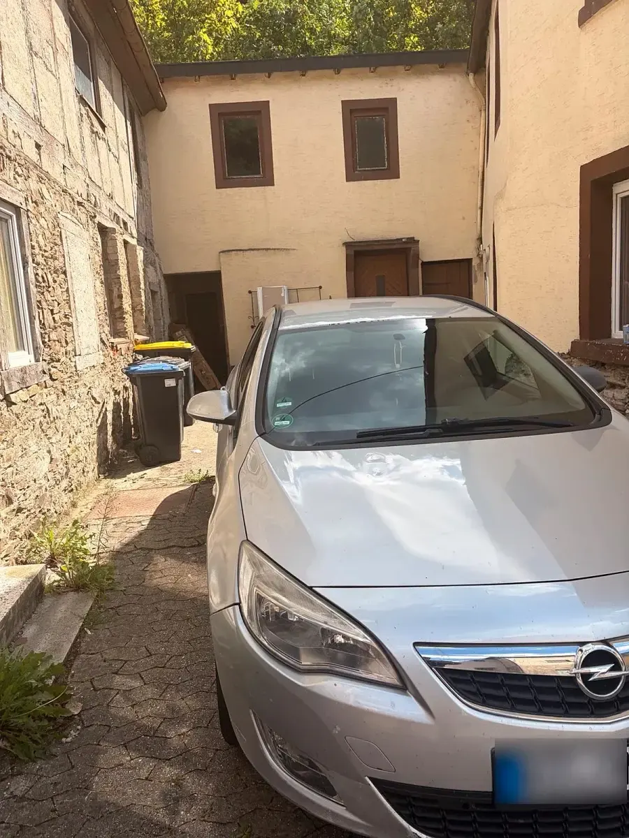 Gebraucht Opel Astra 140 PS (102 kW) 2011 Silber Kombi