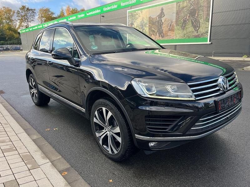 Schwarz Gebraucht 2017 VW Touareg Edition SUV | 19.500 € (Guter Preis) - Bild 1/4
