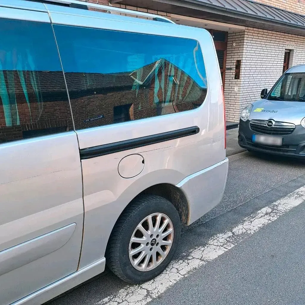 Käytetty Citroën Jumpy 163 HP (119 kW) 2014 Hopea Tila-auto