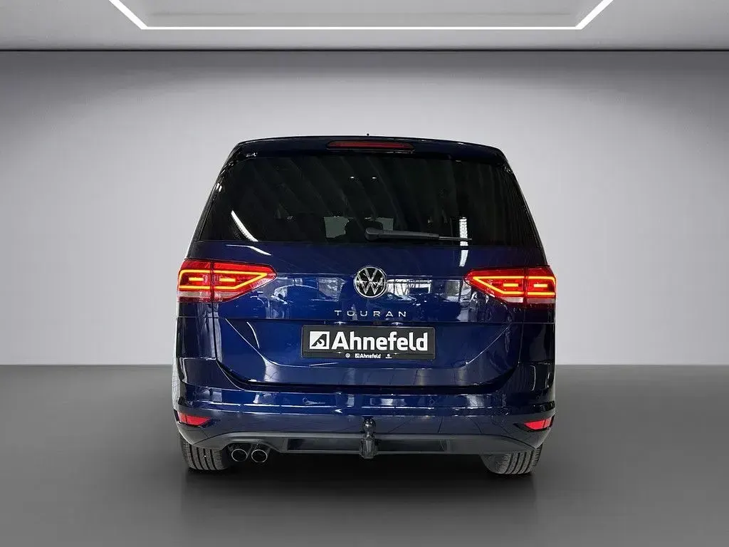 Gebraucht VW Touran Highline 150 PS (110 kW) 2026 Blau Van / Kleinbus