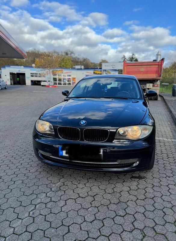 Gebraucht BMW 118 143 PS (105 kW) 2008 Schwarz Kleinwagen