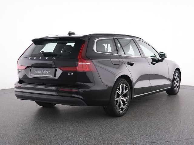 Gebraucht Volvo V60 145 PS (106 kW) 2023 Kombi