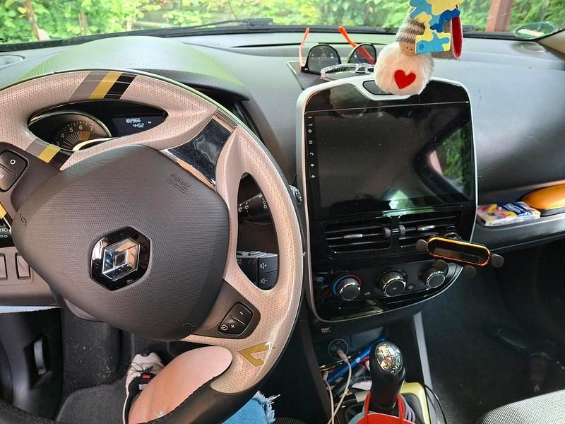 Gebraucht Renault Clio IV 90 PS (66 kW) 2014 Schwarz Kleinwagen