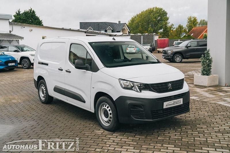 Weiß Neu 2025 Peugeot E-Partner Van / Kleinbus | 20.825 € (Superpreis) - Bild 1/4