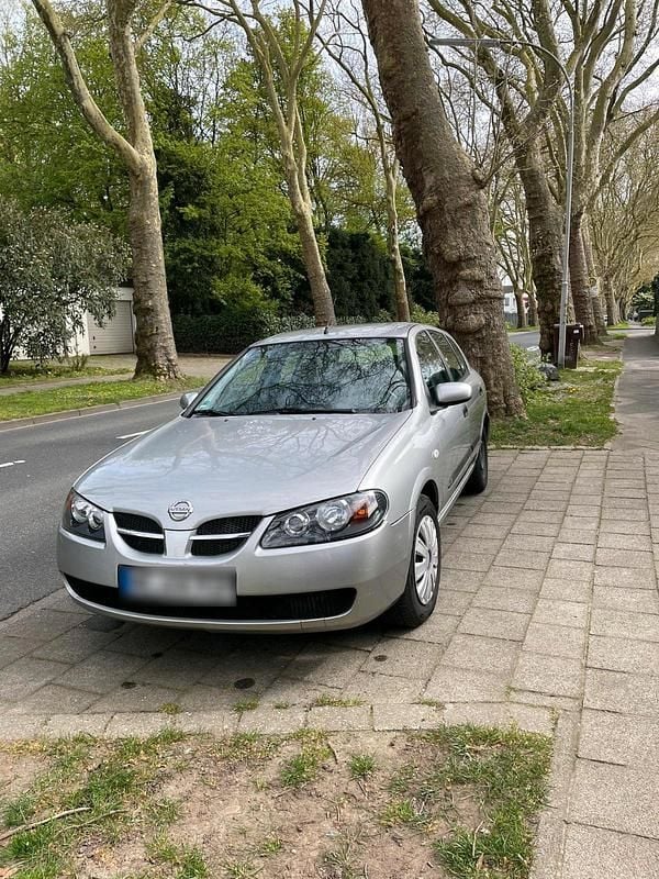 Gebraucht Nissan Almera 98 PS (72 kW) 2006 Silber Kleinwagen