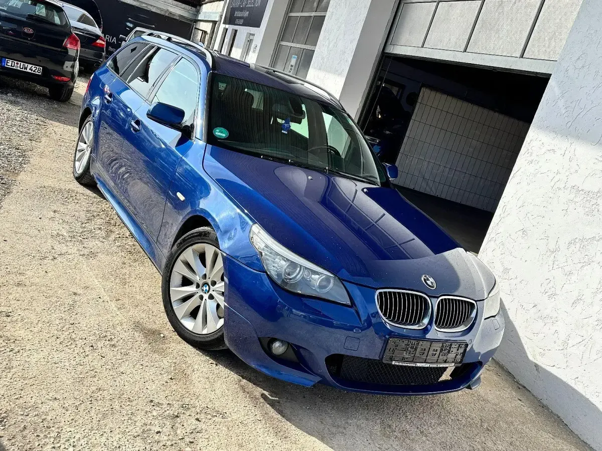 Gebraucht BMW 525 M Sport 197 PS (144 kW) 2009 Blau Kombi