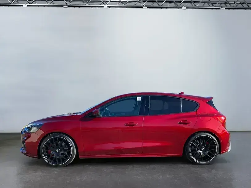 Używany Ford Focus ST 280 KM (205 kW) 2020 Czerwony Sedan/Limuzyna