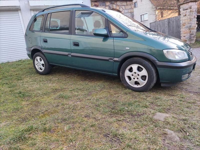 Gebraucht Opel Zafira 101 PS (74 kW) 2001 Grün Van / Kleinbus