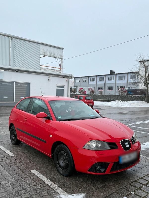 Rot Gebraucht 2007 Seat Ibiza Stylance Kombi | 900 € (Fairer Preis) - Bild 1/4