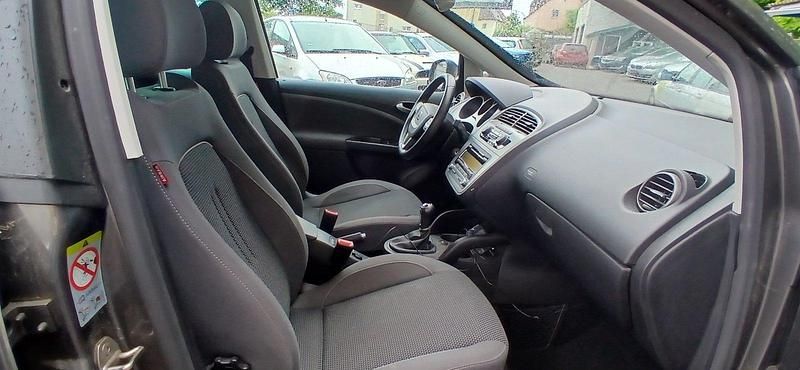 Gebraucht Seat Altea 125 PS (91 kW) 2014 Braun Van / Kleinbus