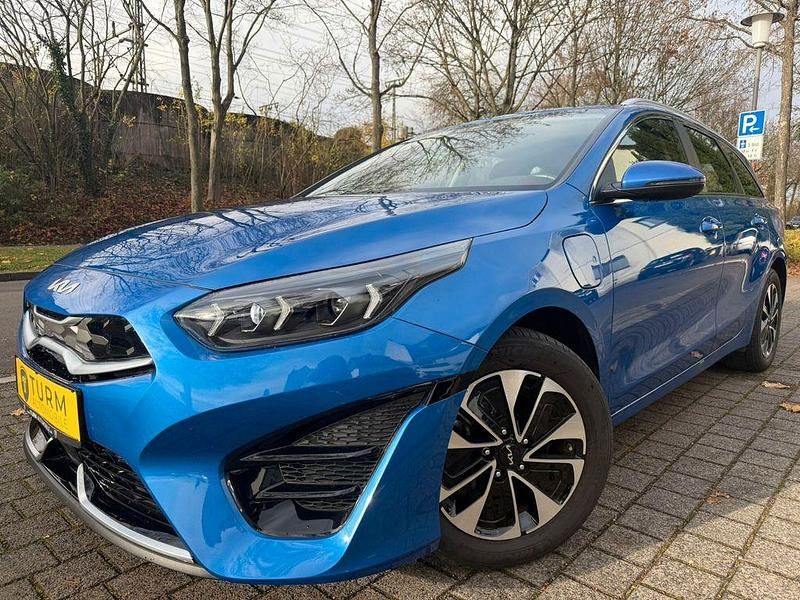 Blau Gebraucht 2022 Kia Ceed Sportswagon Kombi | 19.444 € (Guter Preis) - Bild 1/4