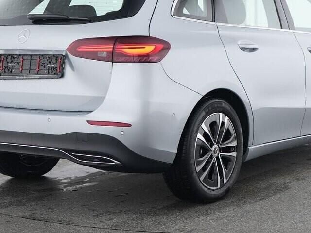 Gebraucht Mercedes B200 Advanced 163 PS (119 kW) 2024 Lack hightechsilber Van / Kleinbus