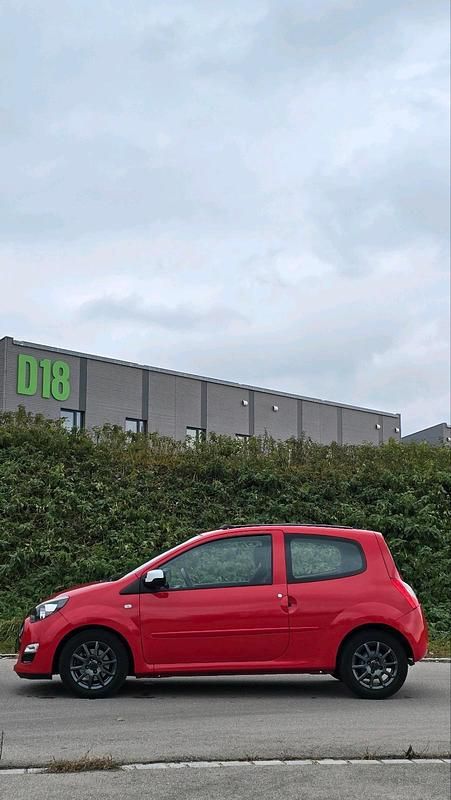 Gebraucht Renault Twingo 75 PS (55 kW) 2013 Rot Kleinwagen