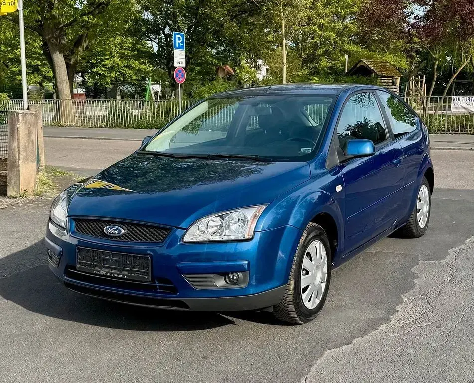 Second-hand Ford Focus Style 80 CP (58 kW) 2007 Albastru Hatchback