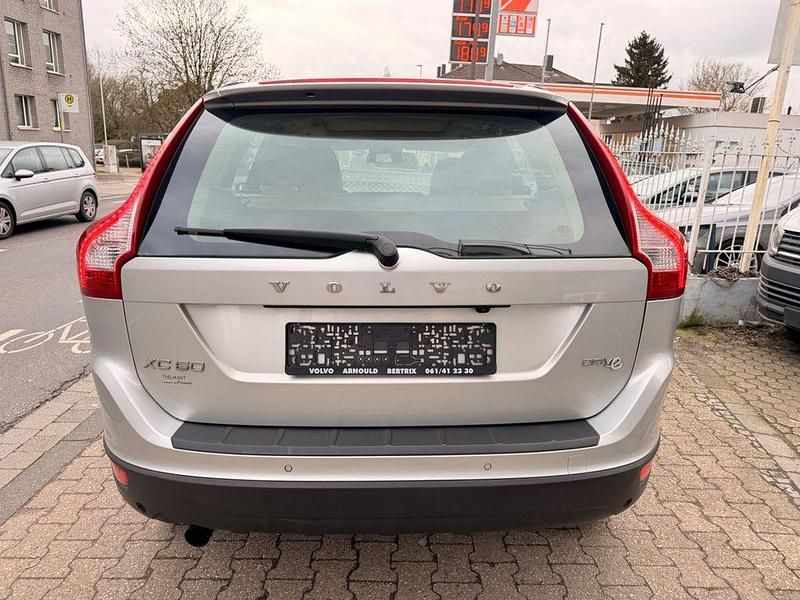 Gebraucht Volvo XC60 Summum 163 PS (119 kW) 2010 Silber SUV