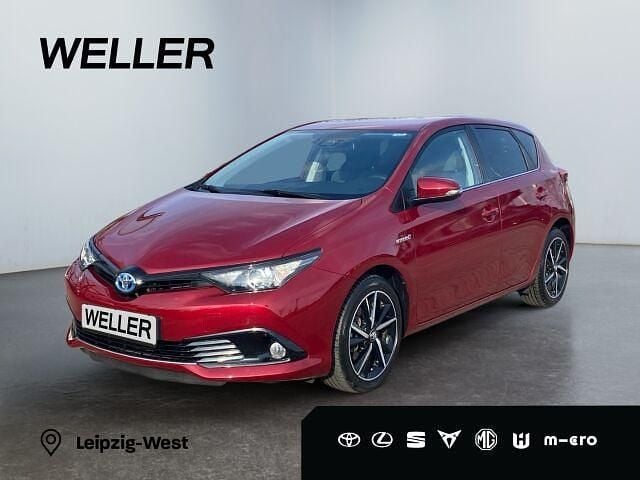 Rot Gebraucht 2018 Toyota Auris Hybrid Team Limousine | 17.990 € (Fairer Preis) - Bild 1/2