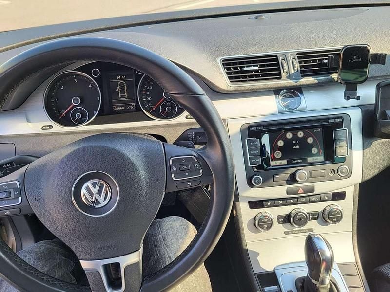Gebraucht VW Passat 140 PS (102 kW) 2013 Silber Coupé