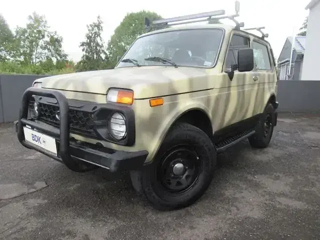 Second-hand Lada niva 163 CP (119 kW) 2010 Andere SUV