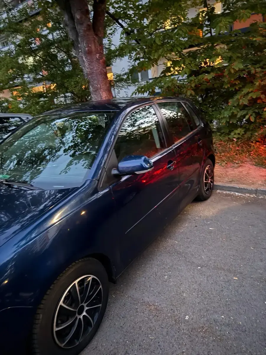 Gebraucht VW Polo 68 PS (50 kW) 2007 Blau Kleinwagen