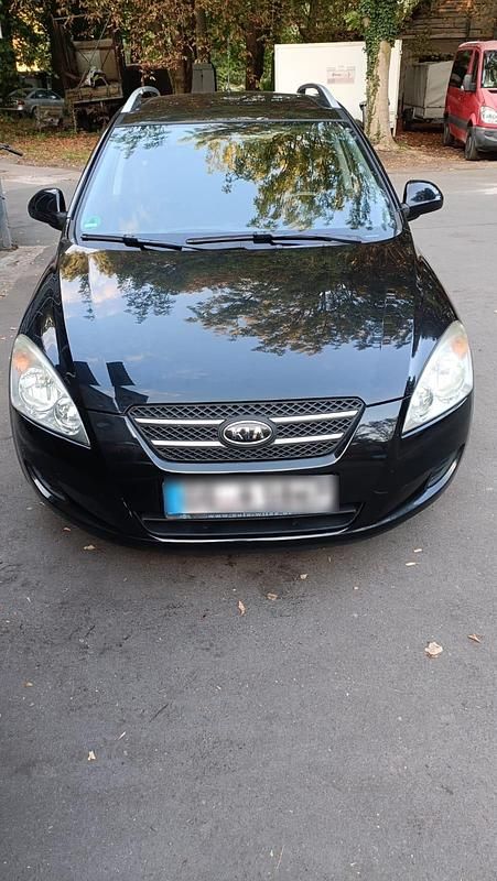 Schwarz Gebraucht 2009 Kia Ceed Kombi | 3.650 € (Etwas zu teuer) - Bild 1/4
