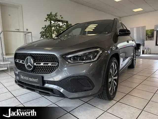 Gebraucht Mercedes GLA200 Progressive 150 PS (110 kW) 2022 Lack mountaingrau SUV