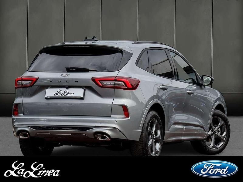 Gebraucht Ford Kuga ST-Line 150 PS (110 kW) 2024 Solarsilber SUV
