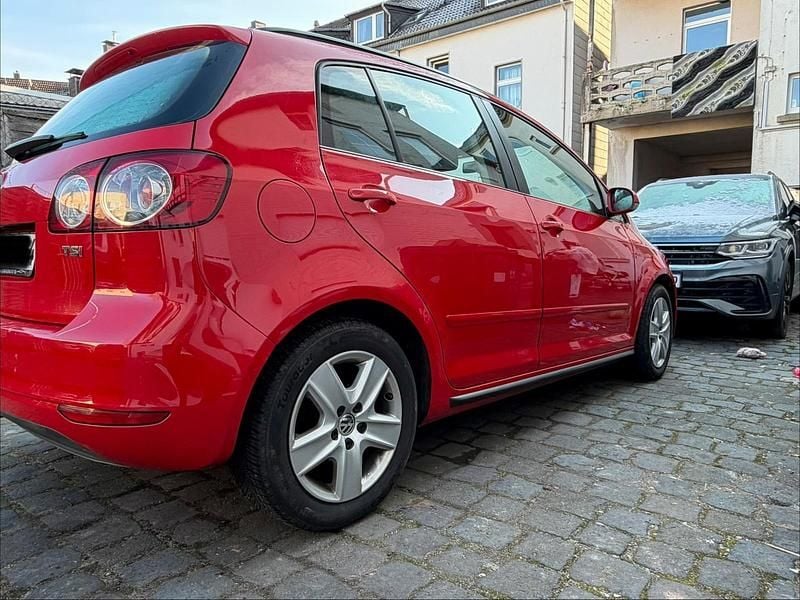Gebraucht VW Golf VI 122 PS (89 kW) 2009 Rot Kleinwagen