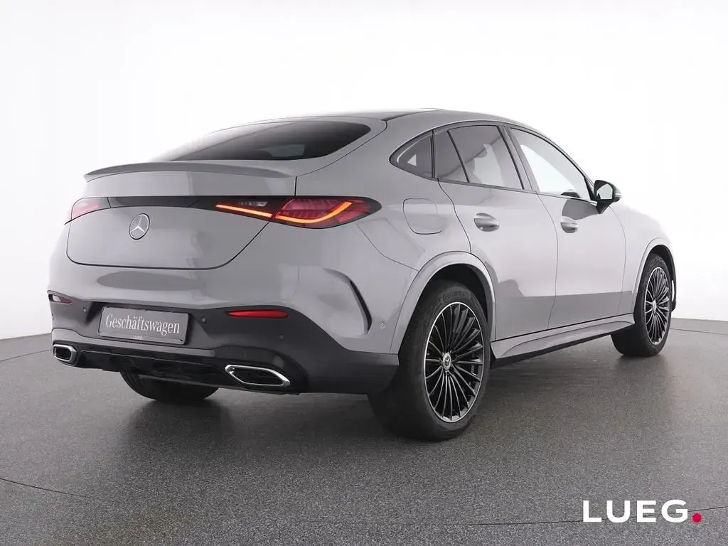 Gebraucht Mercedes GLC300 AMG 258 PS (189 kW) 2025 Grau Coupé