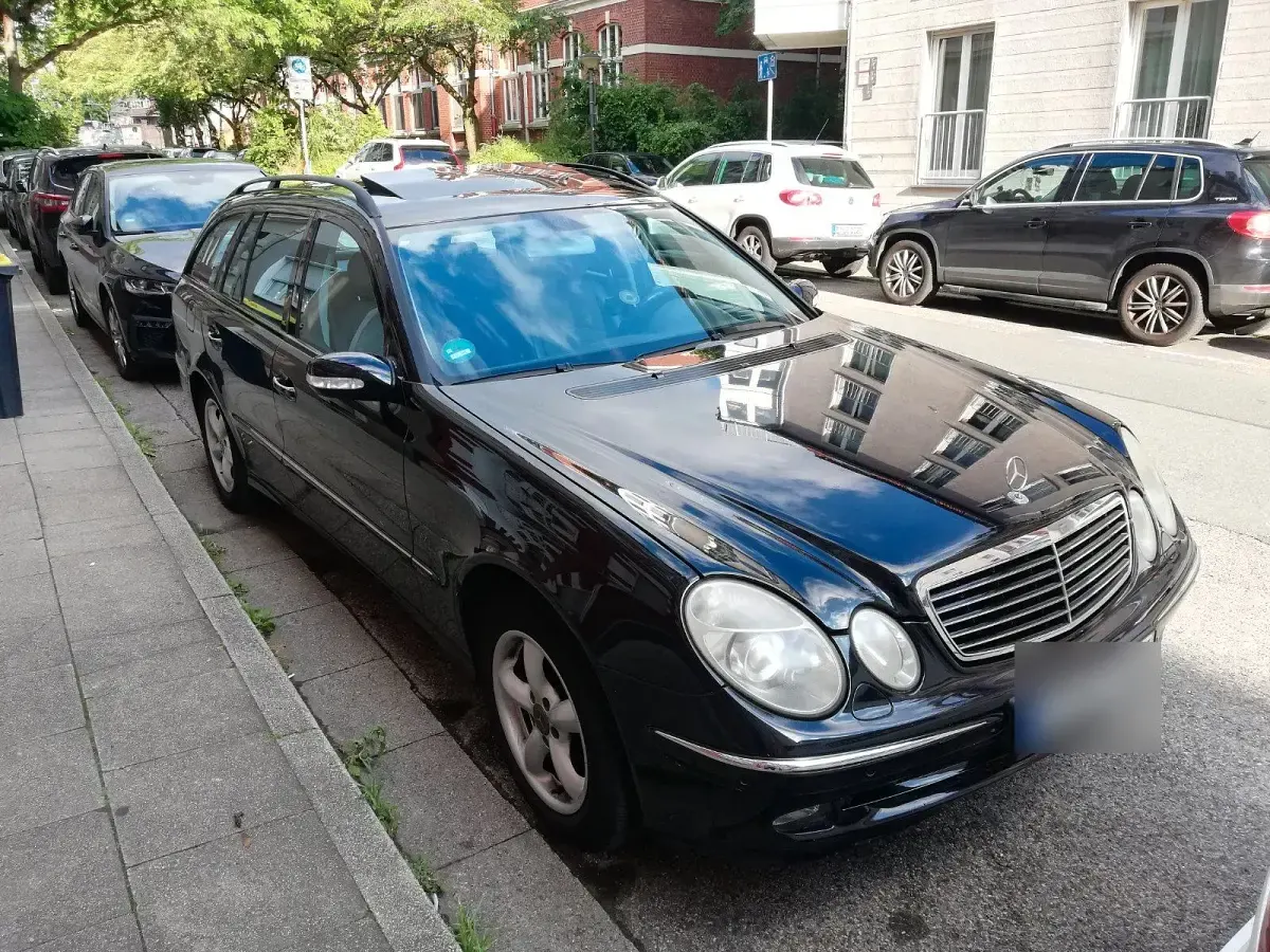 Gebraucht Mercedes E200 Avantgarde 163 PS (119 kW) 2005 Schwarz Kombi