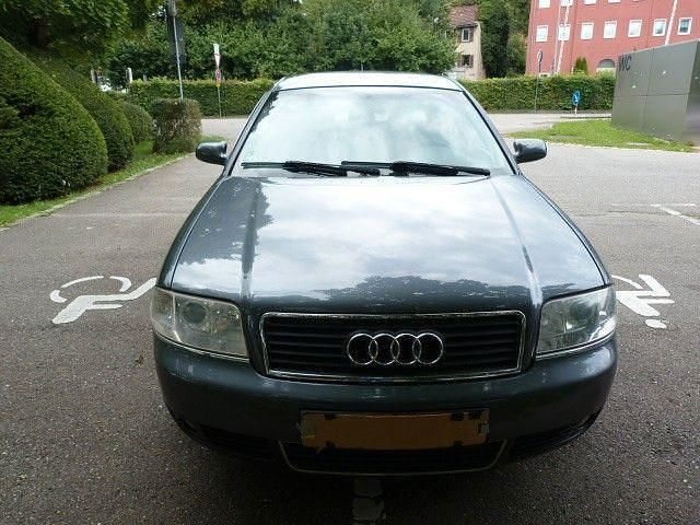 Grau Gebraucht 2001 Audi A6 Limousine | 2.999 € (Fairer Preis) - Bild 1/4