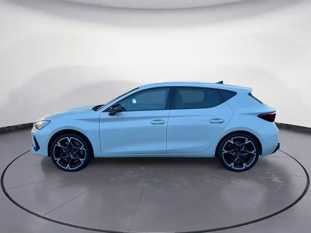 Gebraucht Cupra Leon VZ 300 PS (220 kW) 2026 Grau Limousine