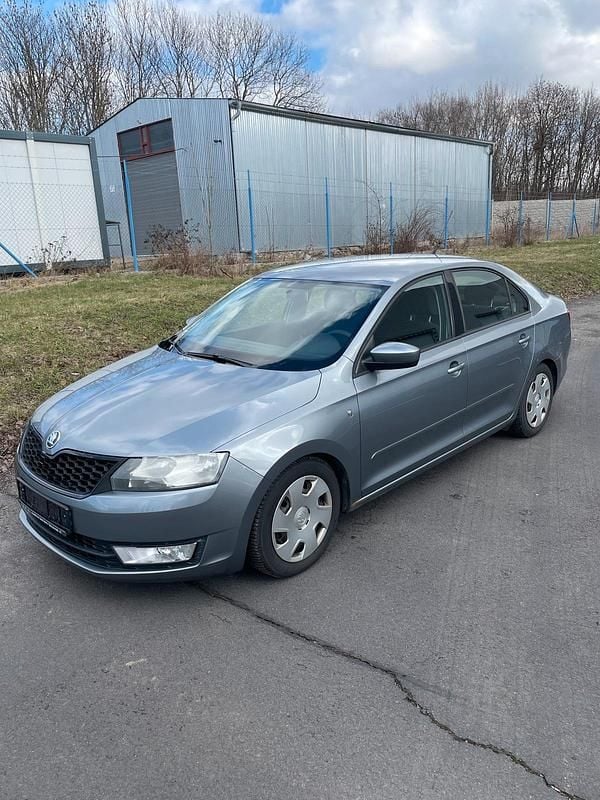Gebraucht Skoda Rapid 105 PS (77 kW) 2013 Silber Kleinwagen