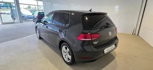 Gebraucht VW Golf VII Trendline 86 PS (63 kW) 2017 Grau Limousine