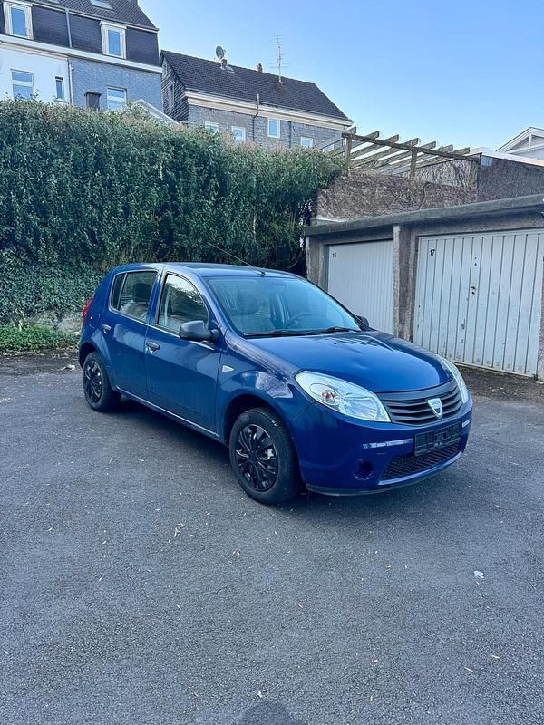 Second-hand Dacia Sandero 80 CP (58 kW) 2009 Albastru Hatchback