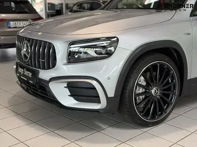 Gebraucht Mercedes GLB35 Premium 306 PS (225 kW) 2024 Silber SUV
