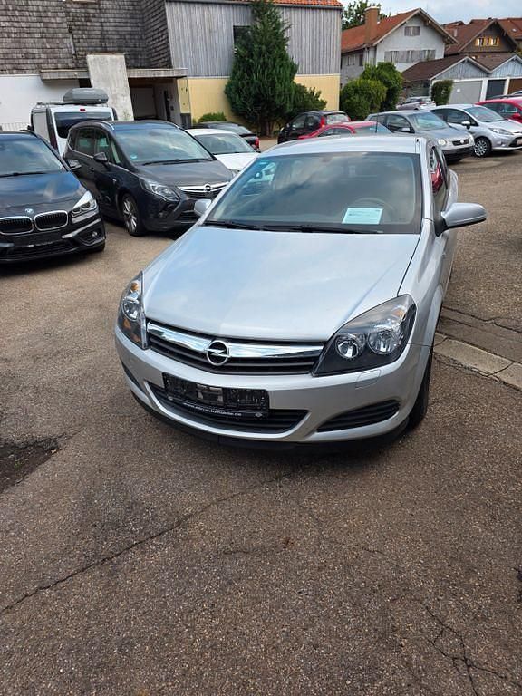 Silber Gebraucht 2006 Opel Astra GTC Edition+ Coupé | 3.499 € (Etwas zu teuer) - Bild 1/3