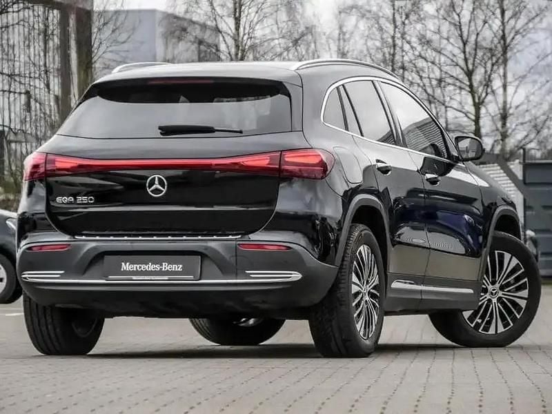Gebraucht Mercedes EQA250+ 139 kW (190 PS) 2025 Schwarz metalliclack kosmosschwarz SUV
