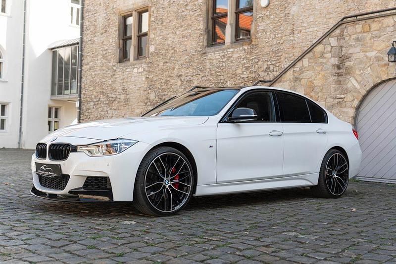 Weiß Gebraucht 2017 BMW 340 M Performance Limousine | 35.900 € (Fairer Preis) - Bild 1/4