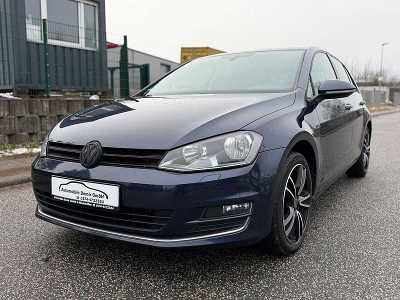 Gebraucht VW Golf VII LOUNGE 110 PS (80 kW) 2015 Blau Kleinwagen