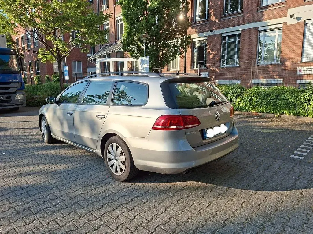 Gebraucht VW Passat Trendline 140 PS (102 kW) 2014 Silber Kombi