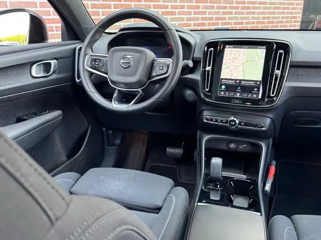 Gebraucht Volvo C40 Core 175 kW (238 PS) 2023 Grün SUV