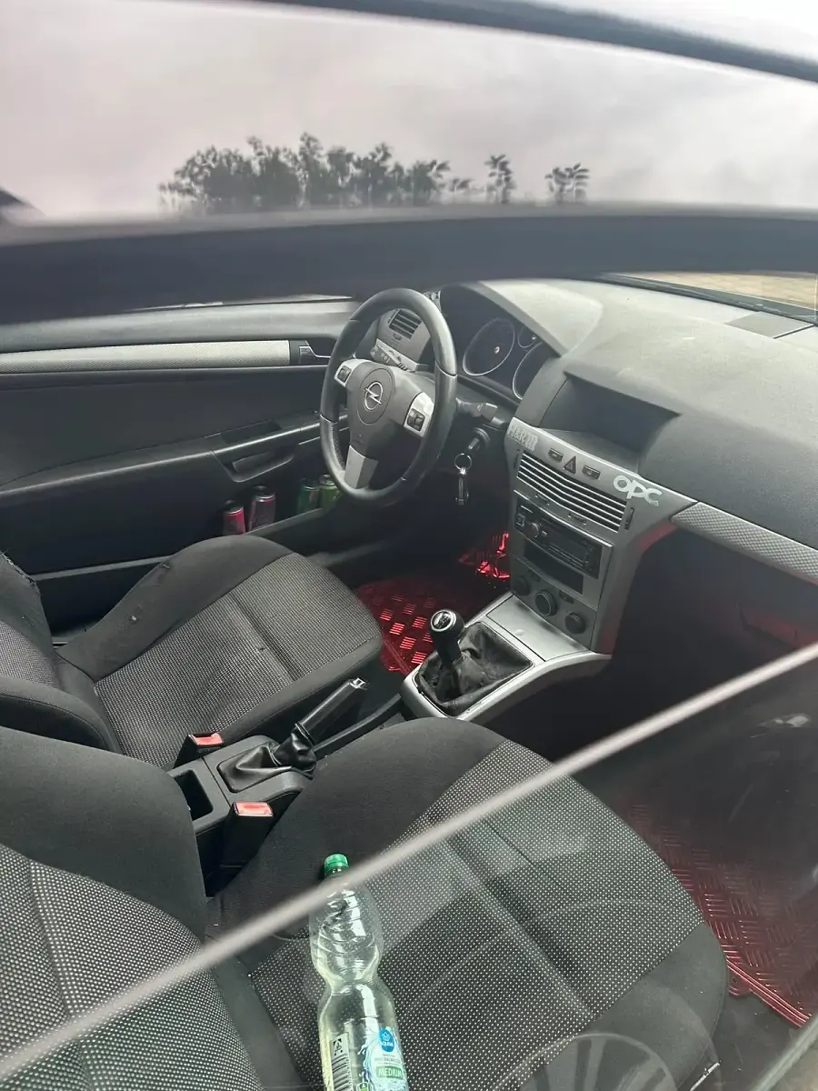 Gebraucht Opel Astra GTC OPC 170 PS (125 kW) 2006 Schwarz Coupé